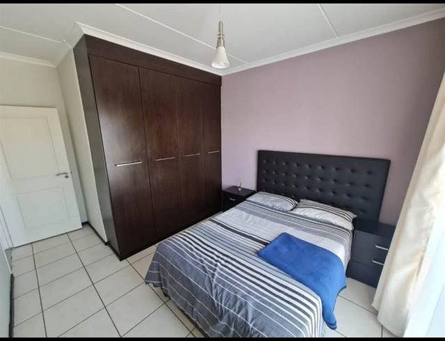 2 BEDROOM TOWNHOUSE FOR SALE IN OAKDENE